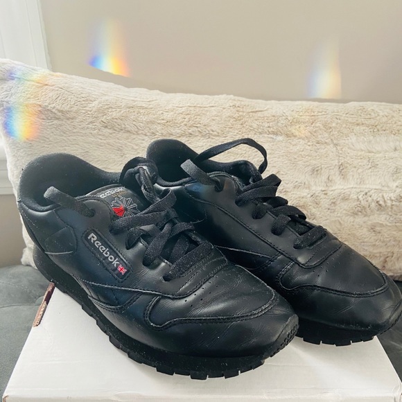 FINAL PRICE MARKDOWN!/Reebok Classic Women’s Leather Sneakers Size 5.5 - Picture 9 of 13